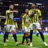 Aké met Fenerbahçe de Champions League in na nipte zege bij Lyon van Kluivert