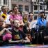 Duizenden mensen bijeen in Amsterdam na aanslag pride Berlijn